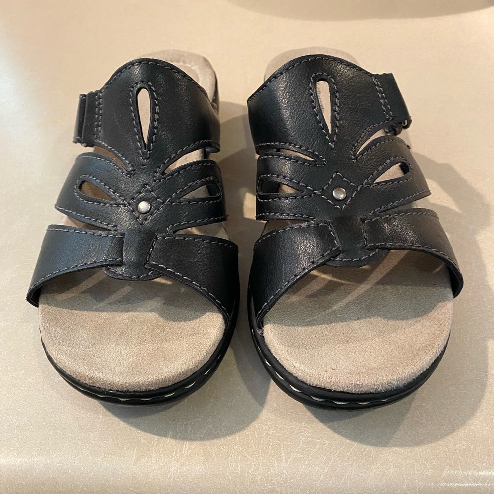 Croft & Barrow Black and Tan Sandals Casual Comfort